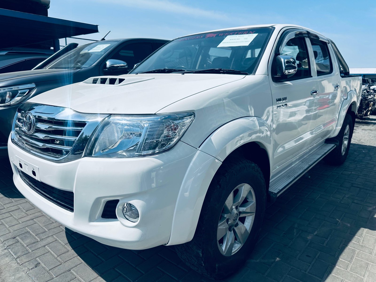 Image of Toyota Hilux 1KD 4x4